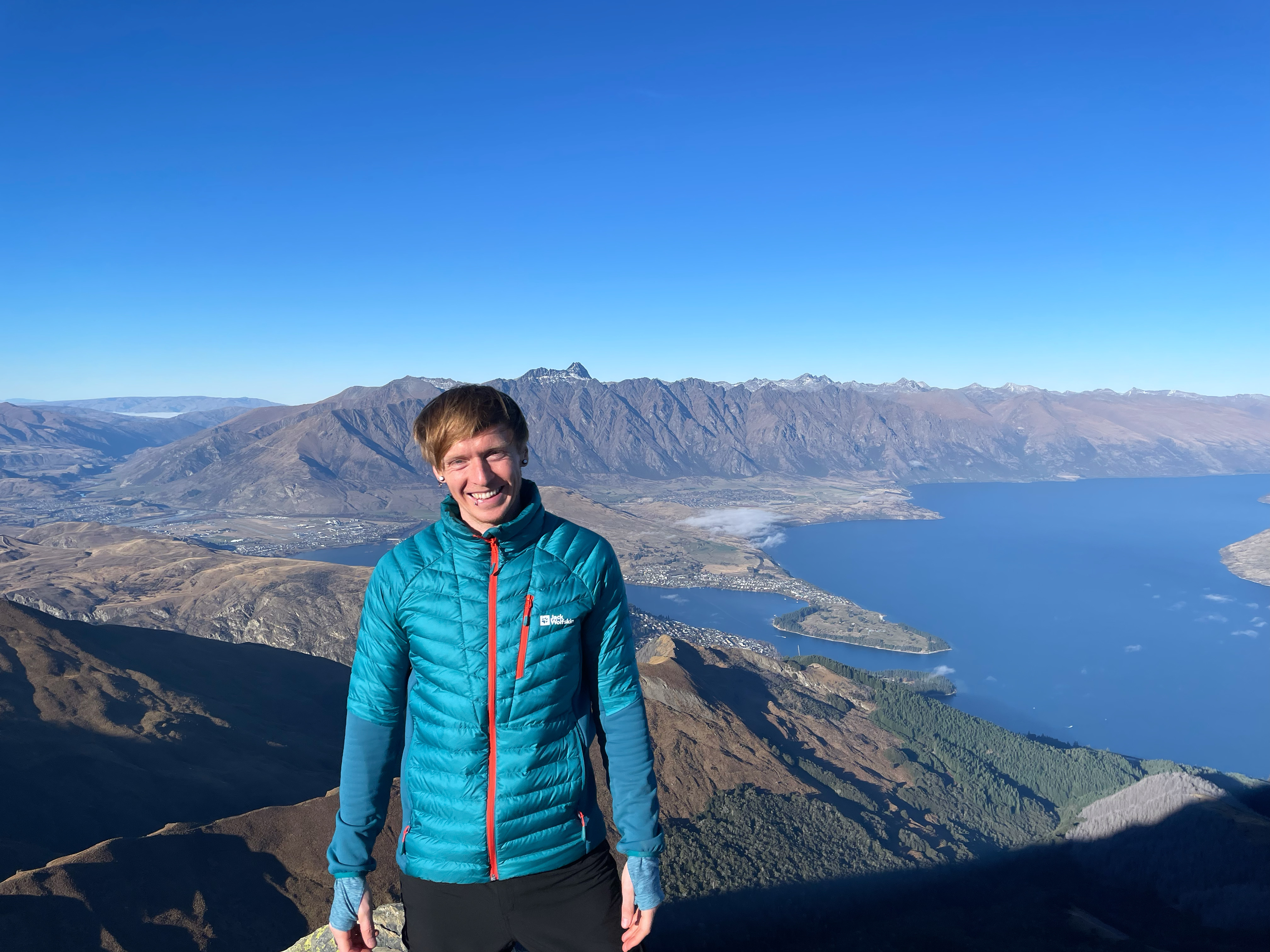 16C51553-F5A7-4C77-AB9D-684BE2F98F10