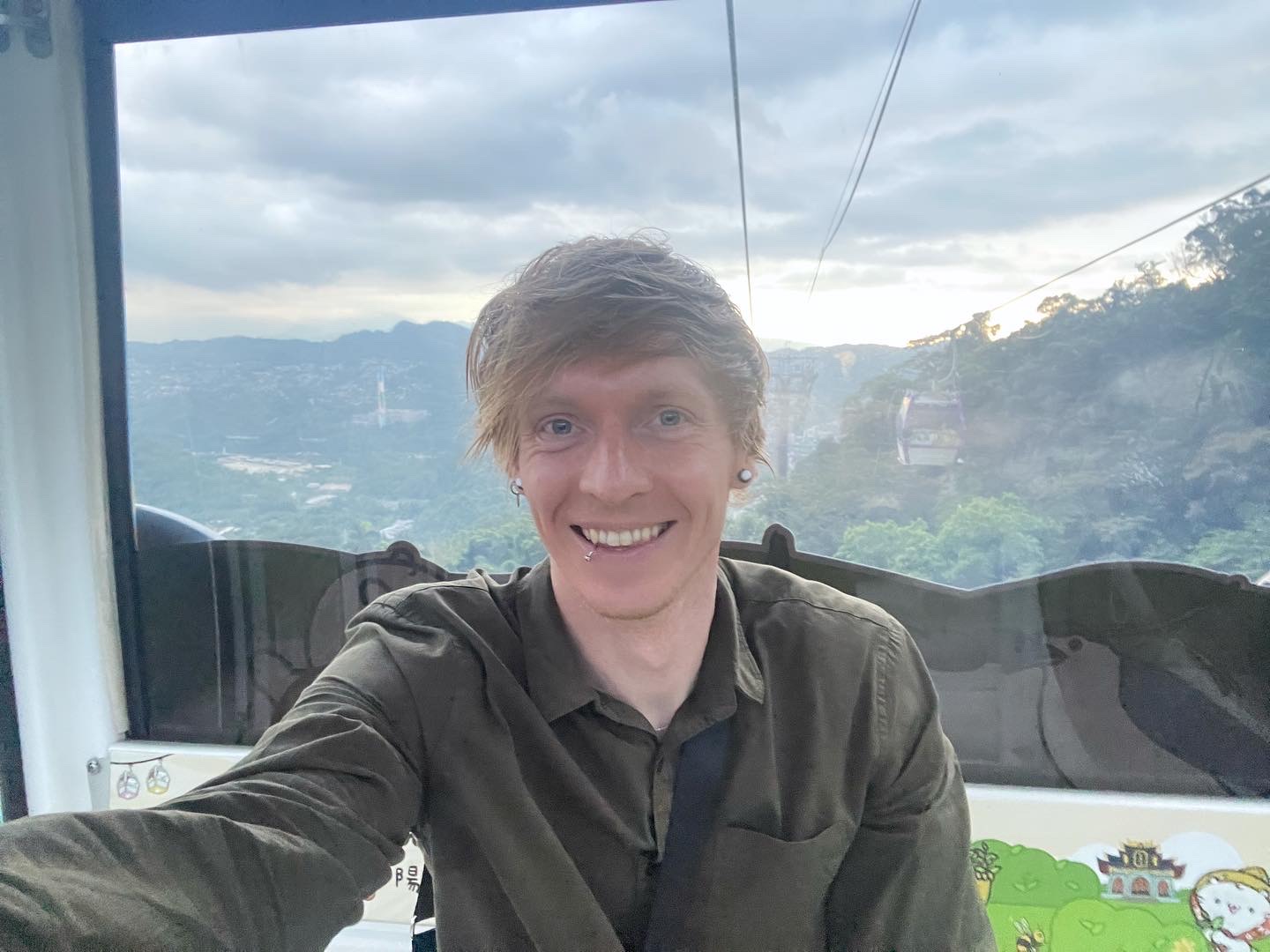 487737CB-F115-421D-A1C6-EB7C7F6E837A